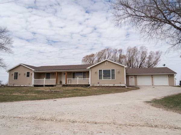 2075 Hogback Bridge Road, Winterset, IA 50273