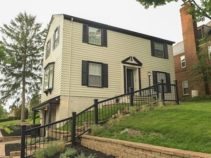 17707 Lomond Boulevard, Shaker Heights, OH 44122 Photo 3