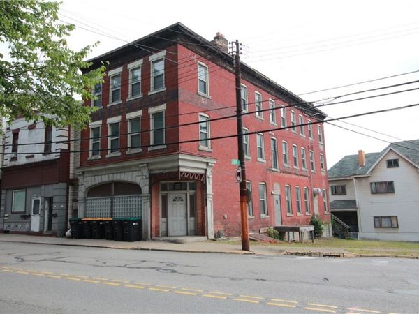 900 Island Ave, Mc Kees Rocks, PA 15136