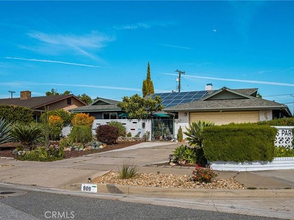 909 N Cleveland, Orange, CA 92867