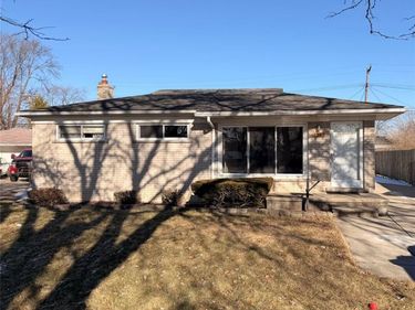 6582 Sterling Court, Garden City, MI 48135