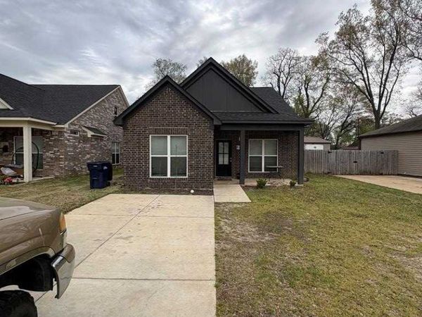 411 Pine Street, West Memphis, AR 72301