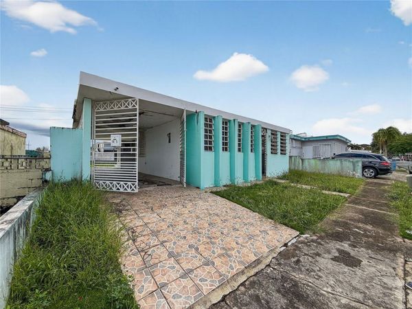 Urb. Miraflores CLL. CORONA BLQ 14, Unit 05, BAYAMON, PR 00956