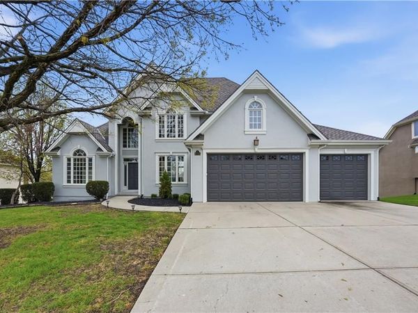 6205 NW 101st Street, Kansas City, MO 64154