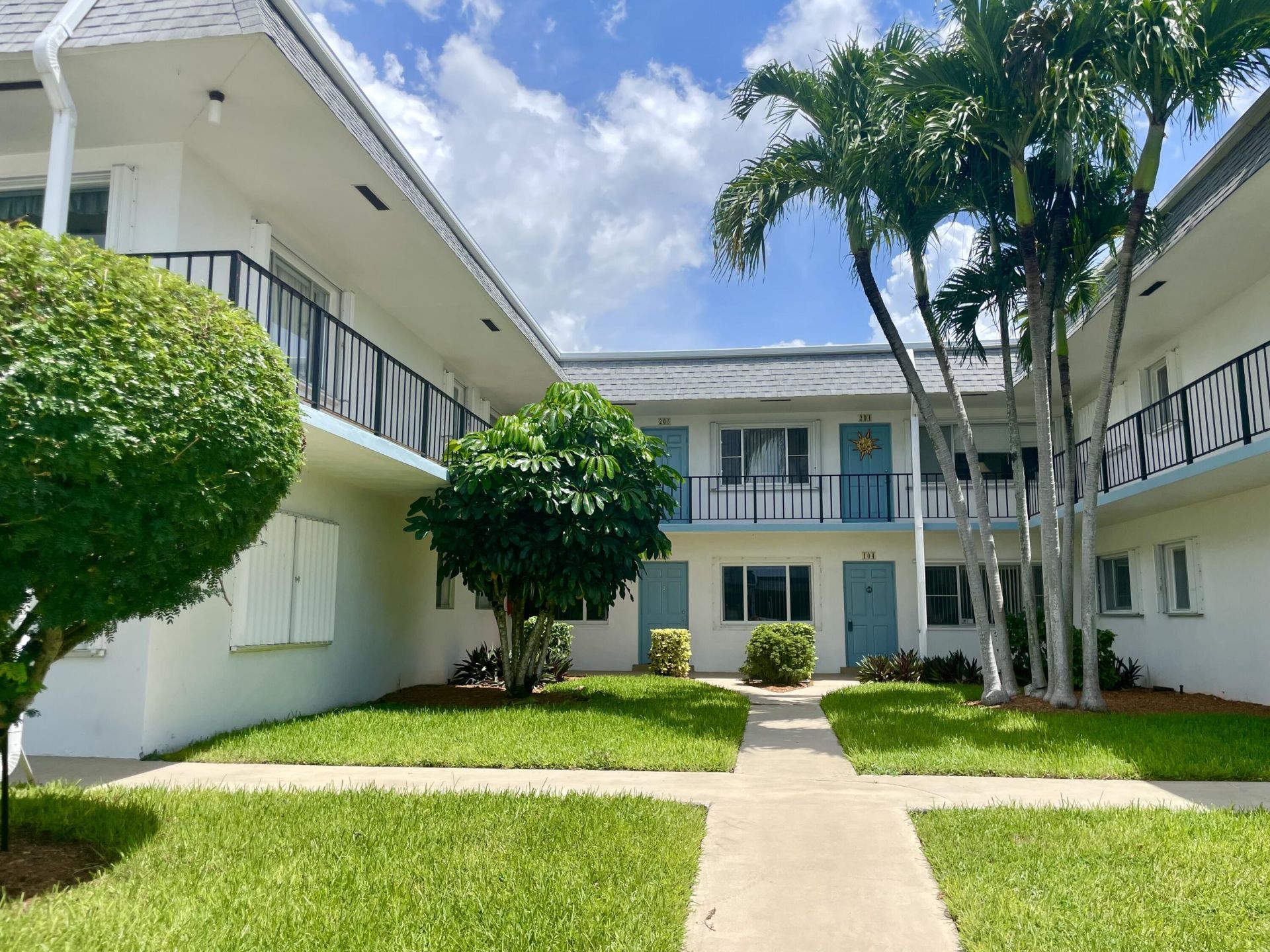 3402 Cynthia Lane, Unit 205, Lake Worth Beach, FL 33461 Photo