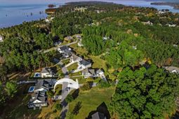 201 Summer Breeze Way photo 4