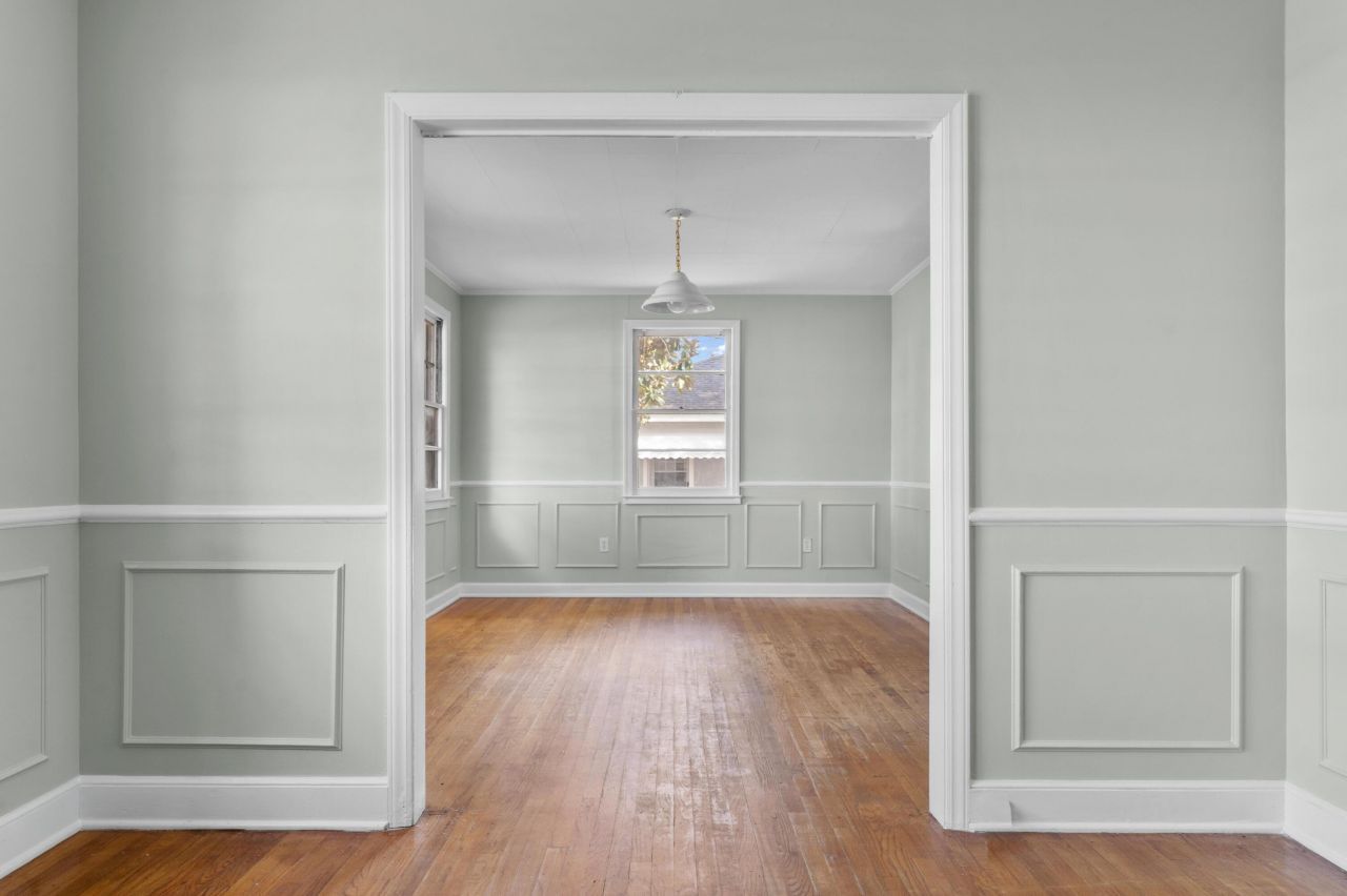 1069 Chestnut Street Photo 6