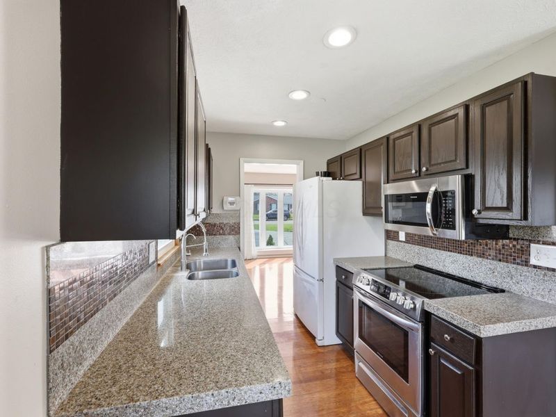 374 N Sarwil Drive, Canal Winchester, OH 43110 Photo 12