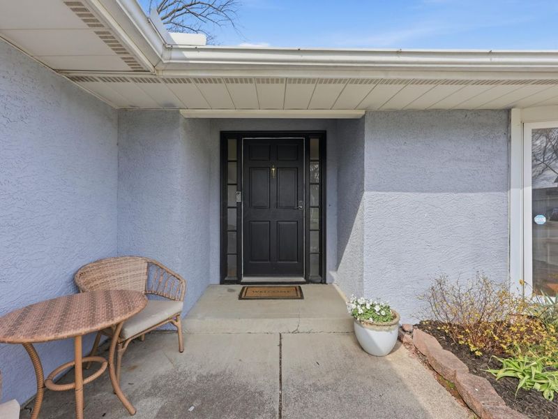 374 N Sarwil Drive, Canal Winchester, OH 43110 Photo 6