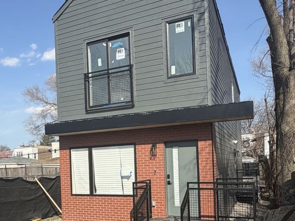 611 N Lawndale Avenue , Chicago, IL 60624