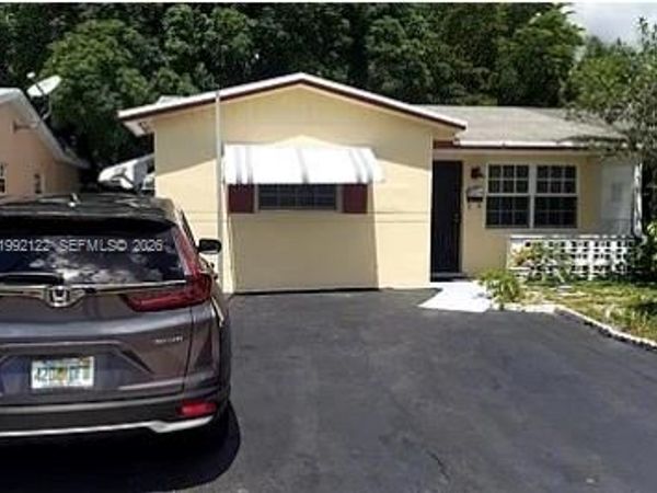 5705 NW 14th St, Lauderhill, FL 33313