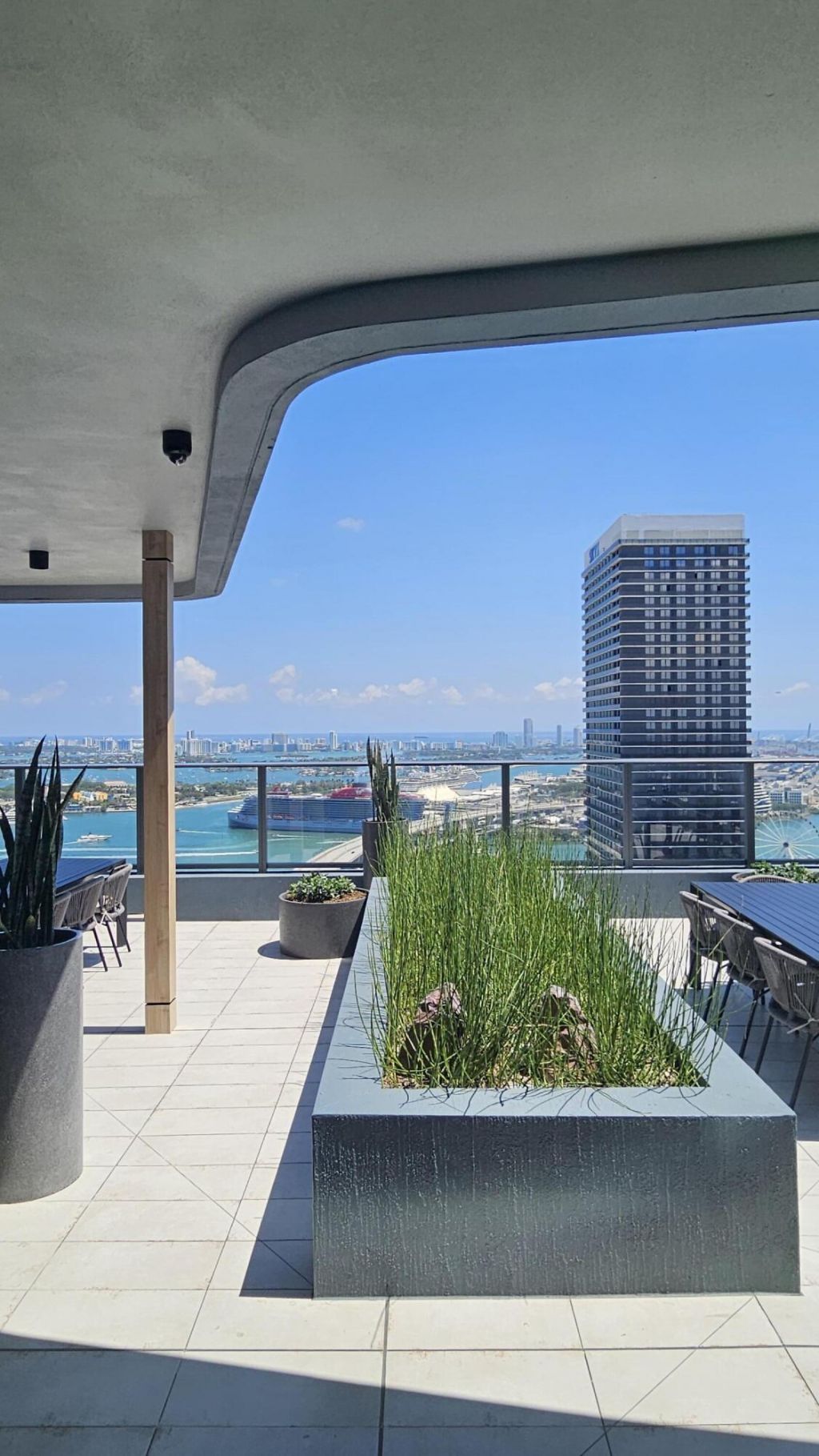 121 NE 5th Street, Unit 2406, Miami, FL 33132 Photo