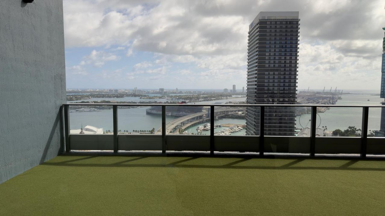 121 NE 5th Street, Unit 2406, Miami, FL 33132 Photo