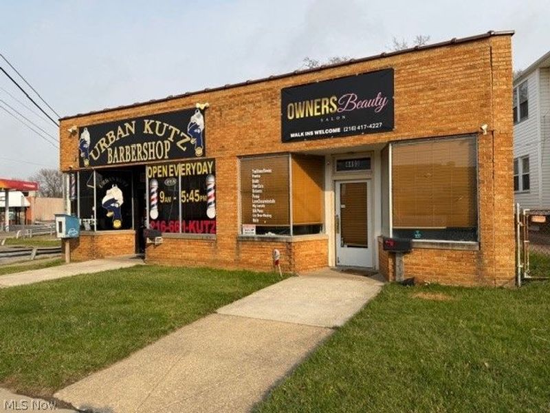 4491-4493 Pearl Road, Cleveland, OH 44109 Photo 2