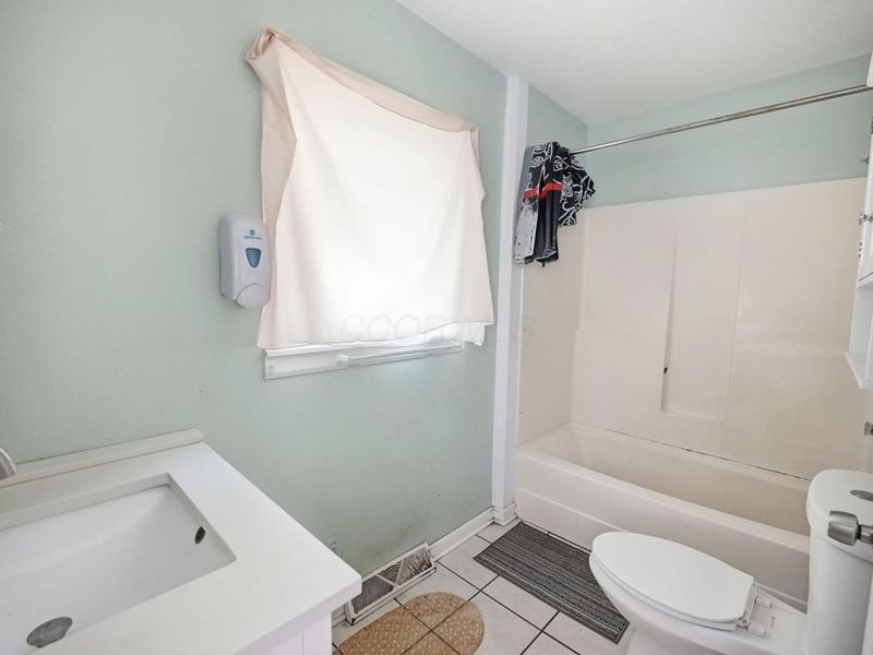 455 Whitehall Drive, Columbus, OH 43213 Photo 15