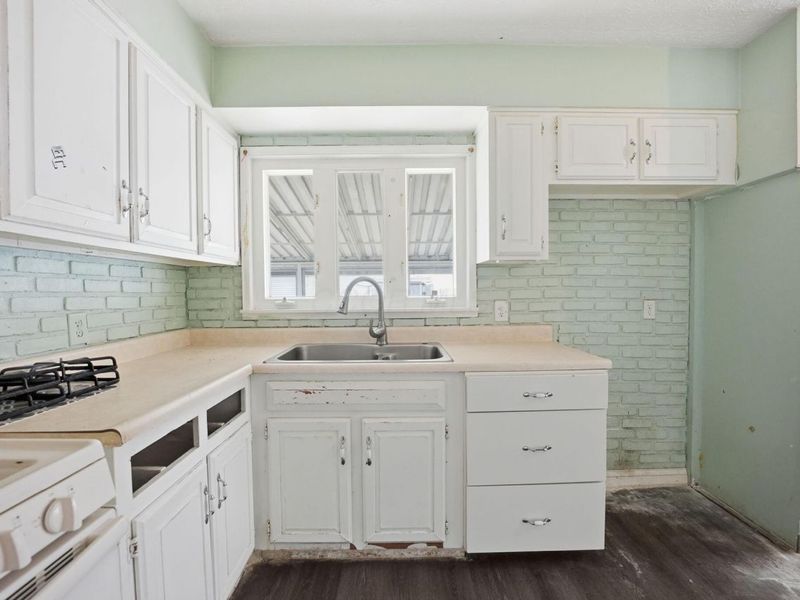 455 Whitehall Drive, Columbus, OH 43213 Photo 8