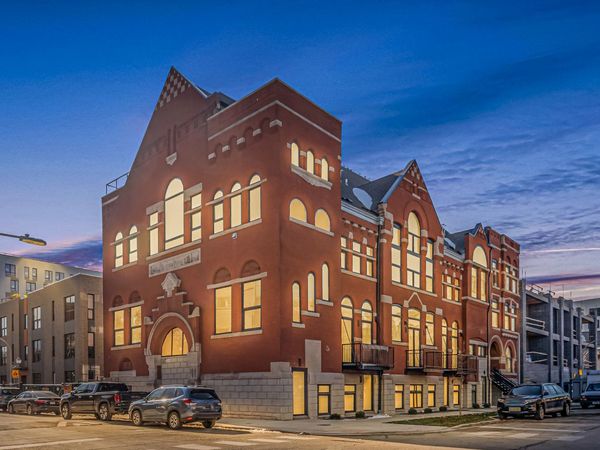 505 W Elm Street, Unit 105, Chicago, IL 60610