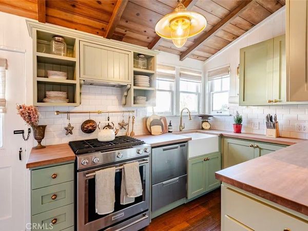 135 Turquoise, Newport Beach, CA 92662