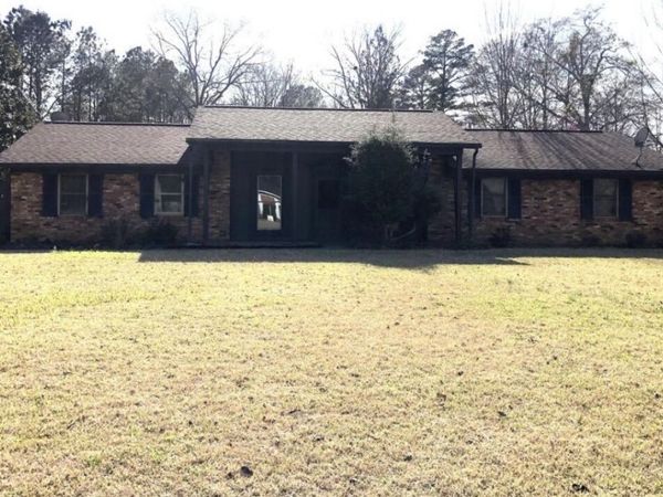 16495 E John C Stennis, Louisville, MS 39339