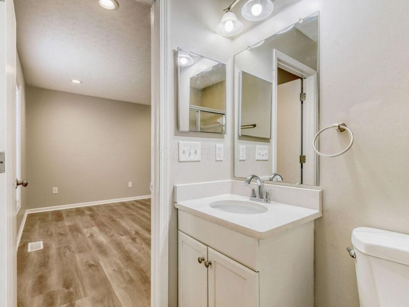 1038 Robmeyer Drive, Columbus, OH 43207 Photo 16