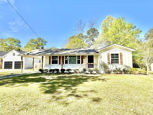 75 Saint Charles, Louisville, MS 39339