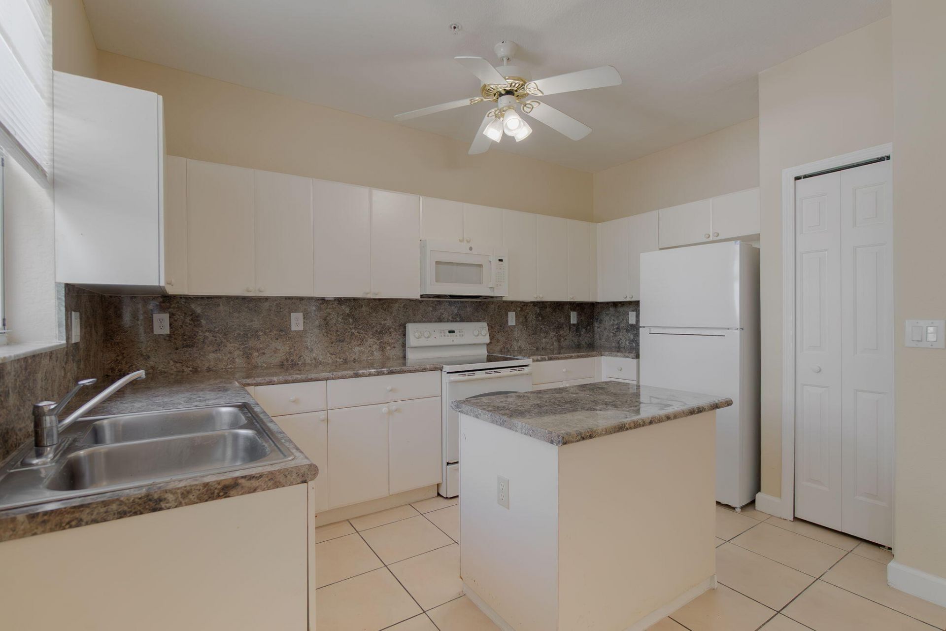 4004 Shoma Drive, Unit 4004, West Palm Beach, FL 33414 Photo