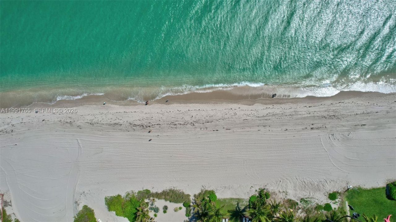 3181 S Ocean Dr , Unit 305, Hallandale Beach, FL 33009 Photo