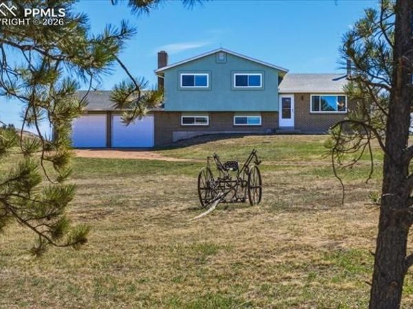 12720 Mesa View Road, Larkspur, CO 80118