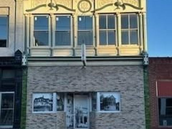 1604 Frederick Avenue, St Joseph, MO 64501