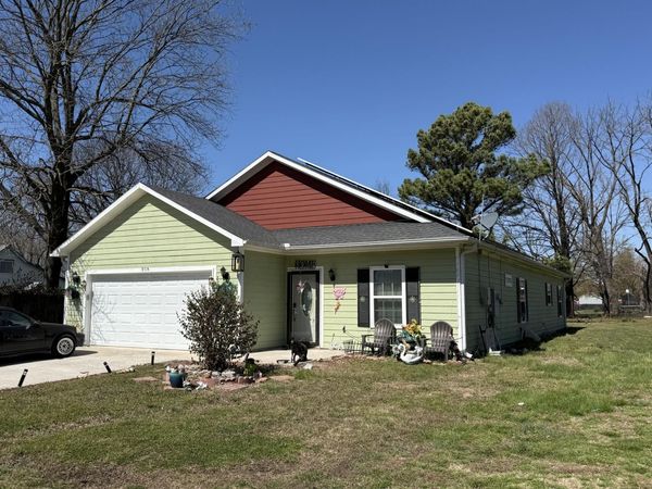 308 Cherry Street, Green Forest, AR 72638