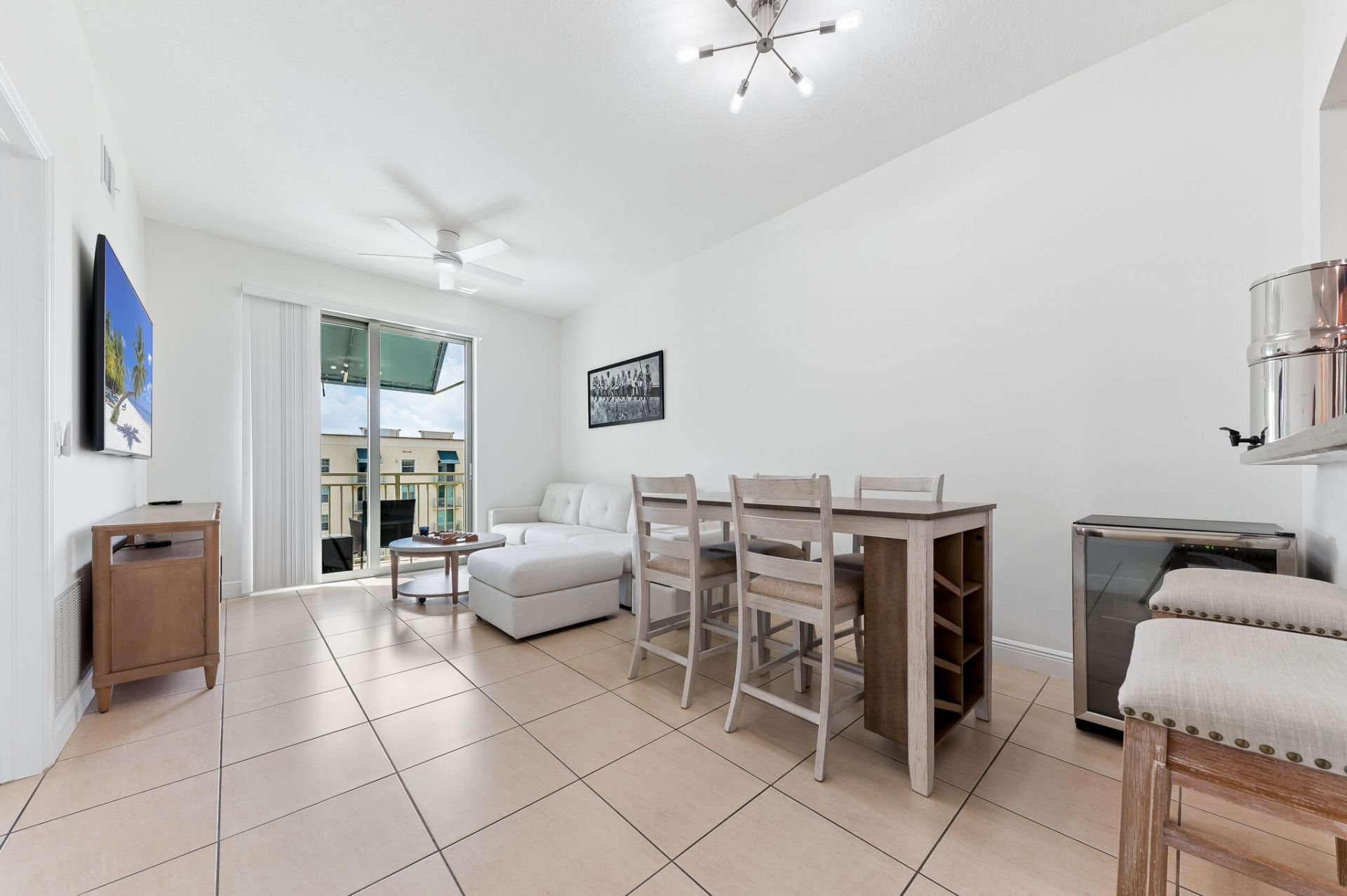 610 Clematis Street, Unit 811, West Palm Beach, FL 33401 Photo
