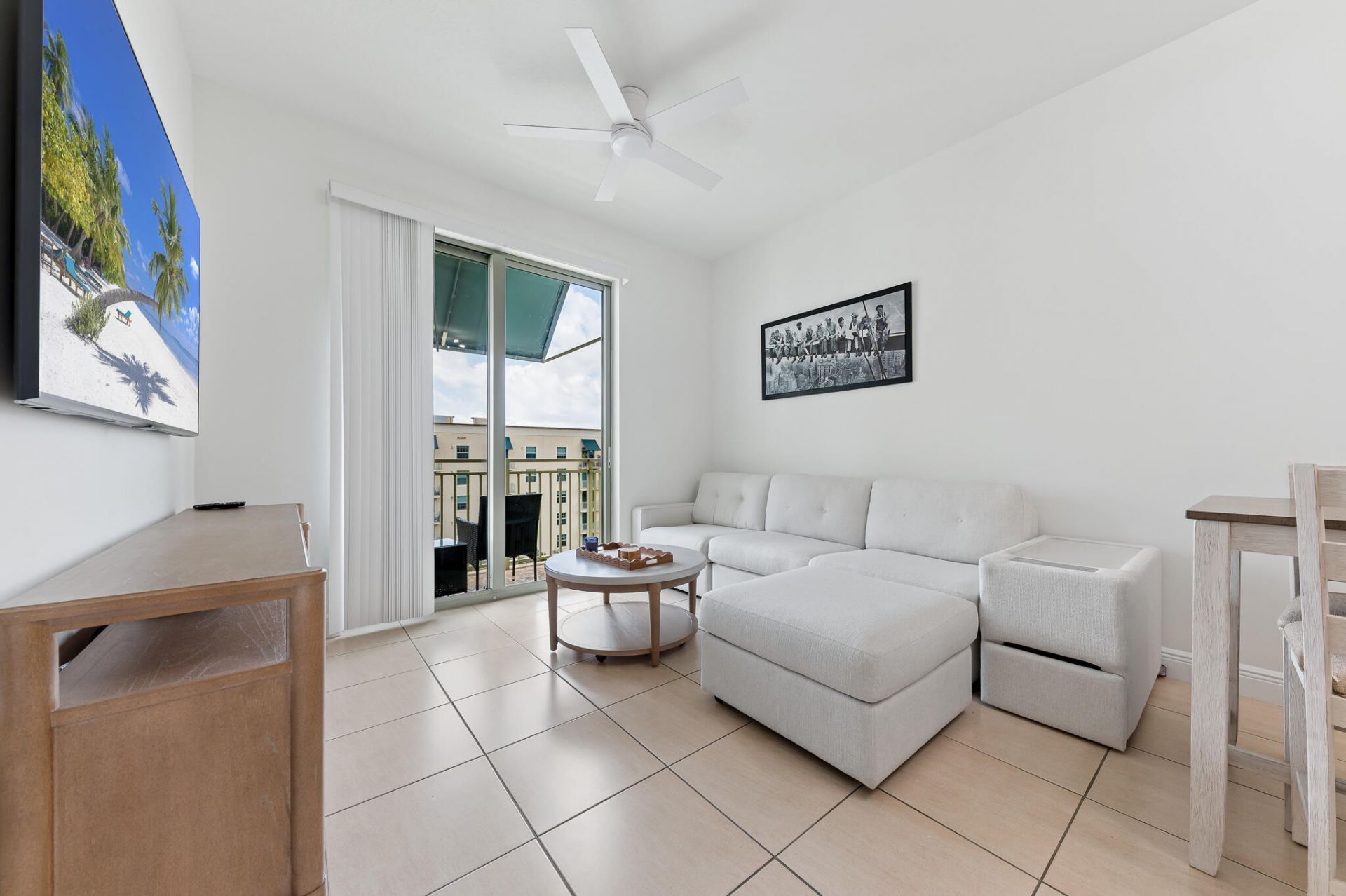 610 Clematis Street, Unit 811, West Palm Beach, FL 33401 Photo