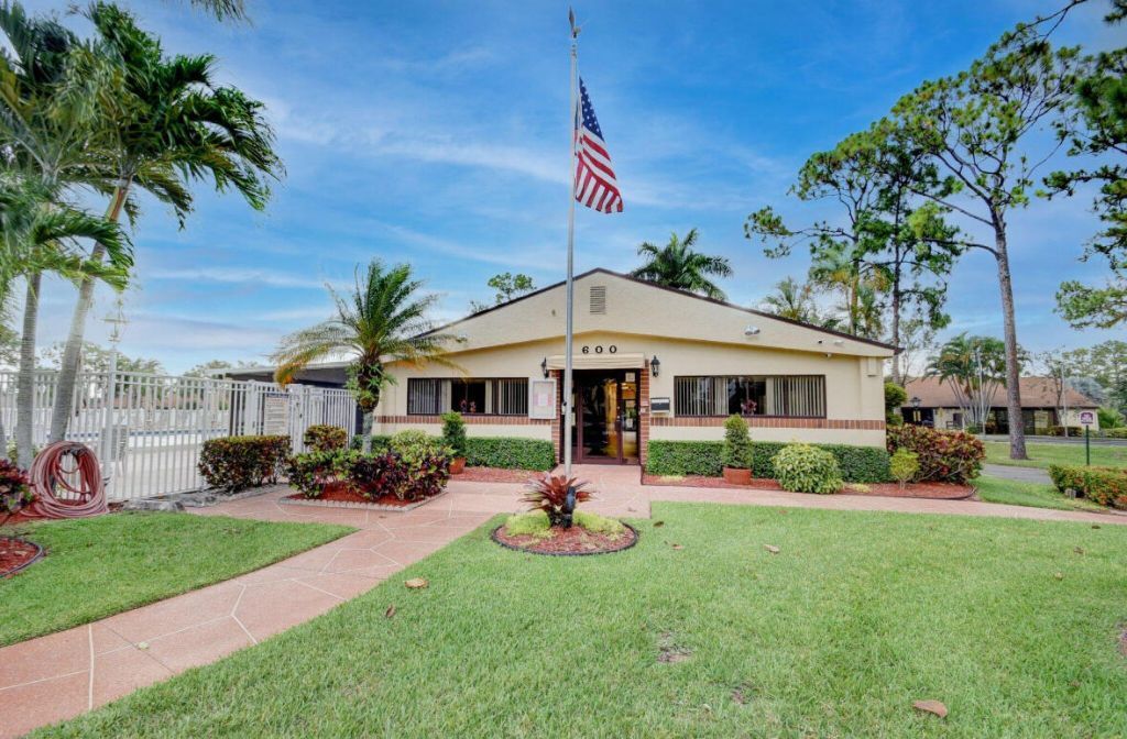 629 Sea Pine Way, Unit A1, Greenacres, FL 33415 Photo