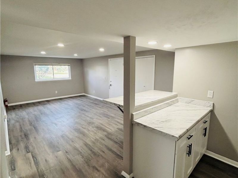 21045 Southbend Circle, Unit 2, Rocky River, OH 44116 Photo 5