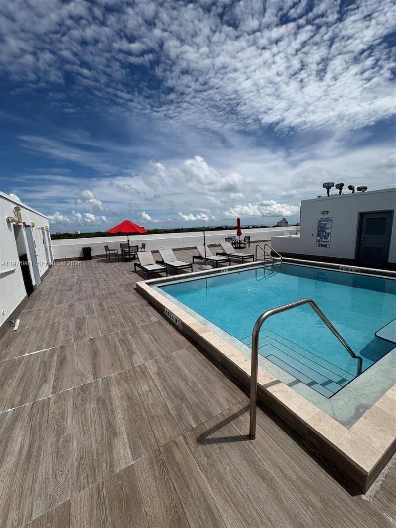 2740 SW 28th Ter, Unit 304, Miami, FL 33133 Photo