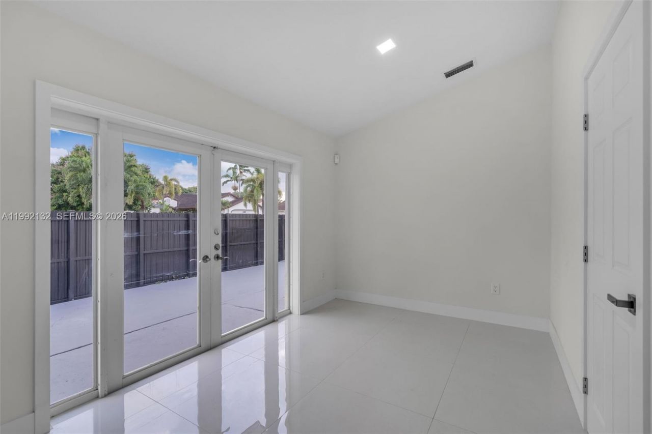 803 NW 133rd Ct , Unit 803, Miami, FL 33182 Photo