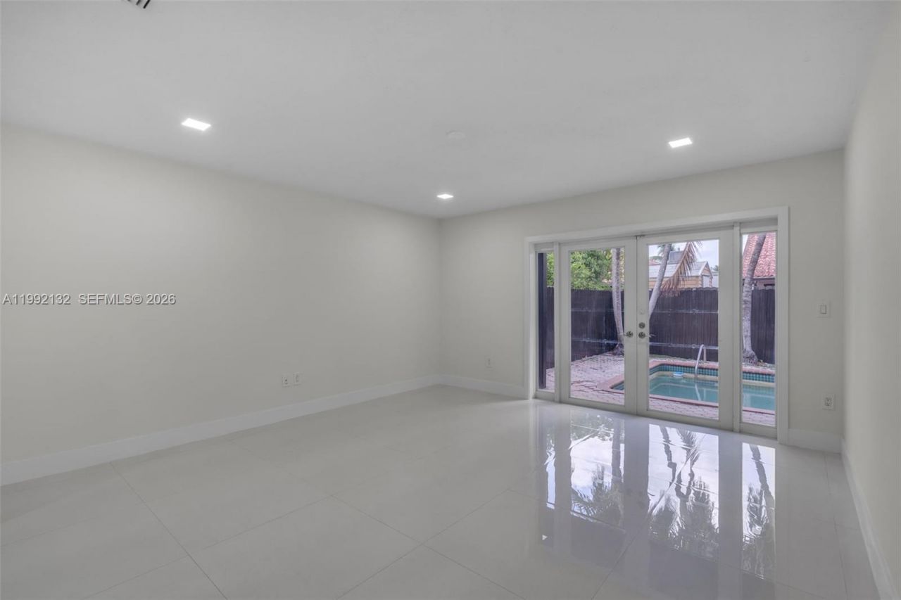 803 NW 133rd Ct , Unit 803, Miami, FL 33182 Photo