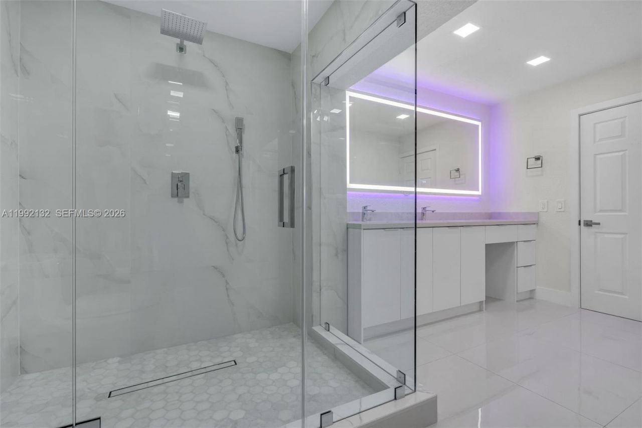 803 NW 133rd Ct , Unit 803, Miami, FL 33182 Photo