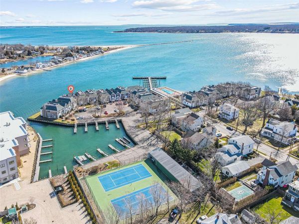 40 Stirling Cove , Greenport, NY 11944