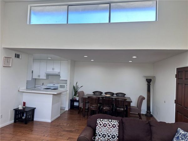 5700 Etiwanda, Unit 264, Tarzana, CA 91356