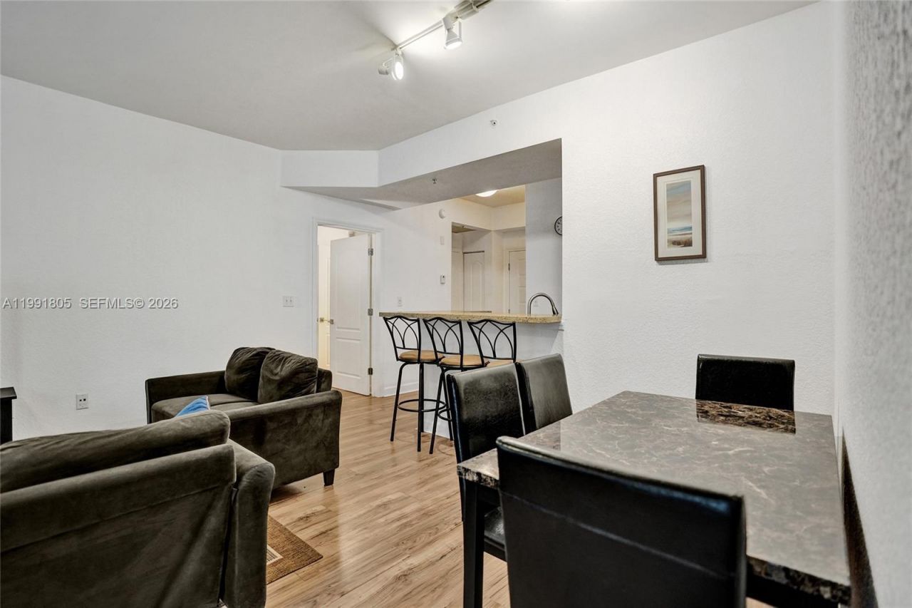 6001 SW 70th St , Unit 252, South Miami, FL 33143 Photo