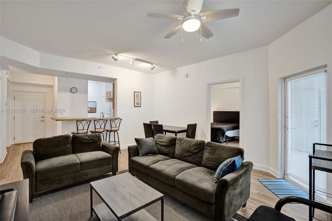 6001 SW 70th St , Unit 252, South Miami, FL 33143 Photo