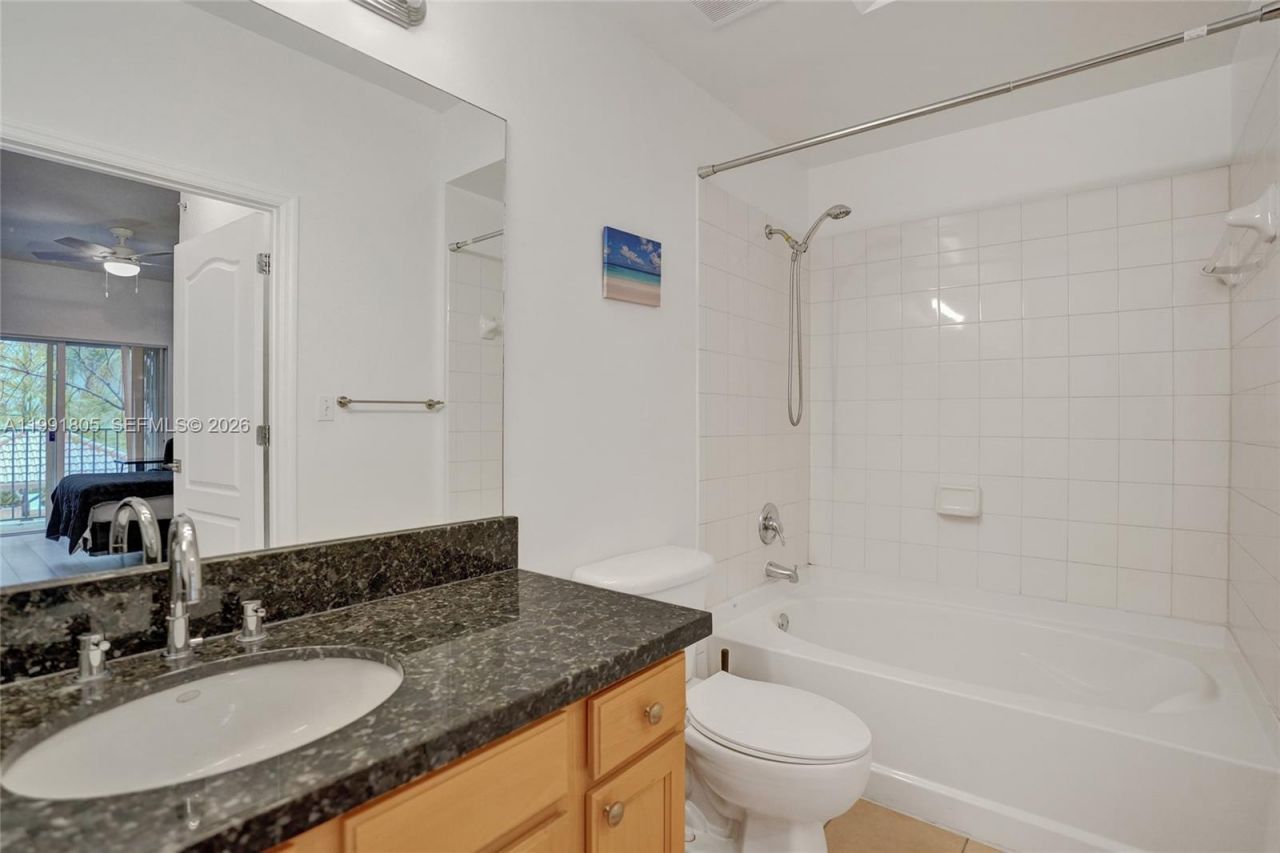 6001 SW 70th St , Unit 252, South Miami, FL 33143 Photo