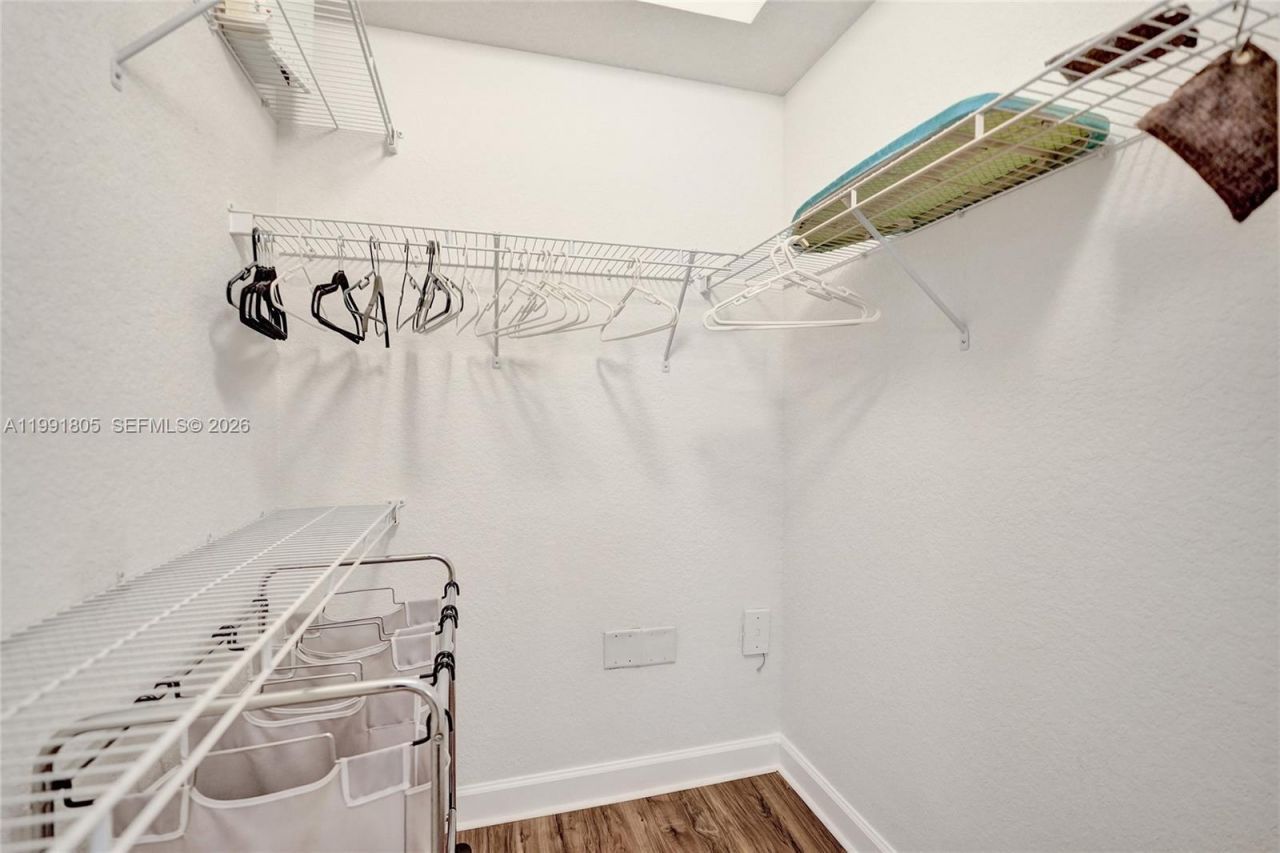 6001 SW 70th St , Unit 252, South Miami, FL 33143 Photo