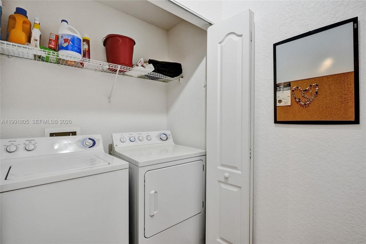 6001 SW 70th St , Unit 252, South Miami, FL 33143 Photo