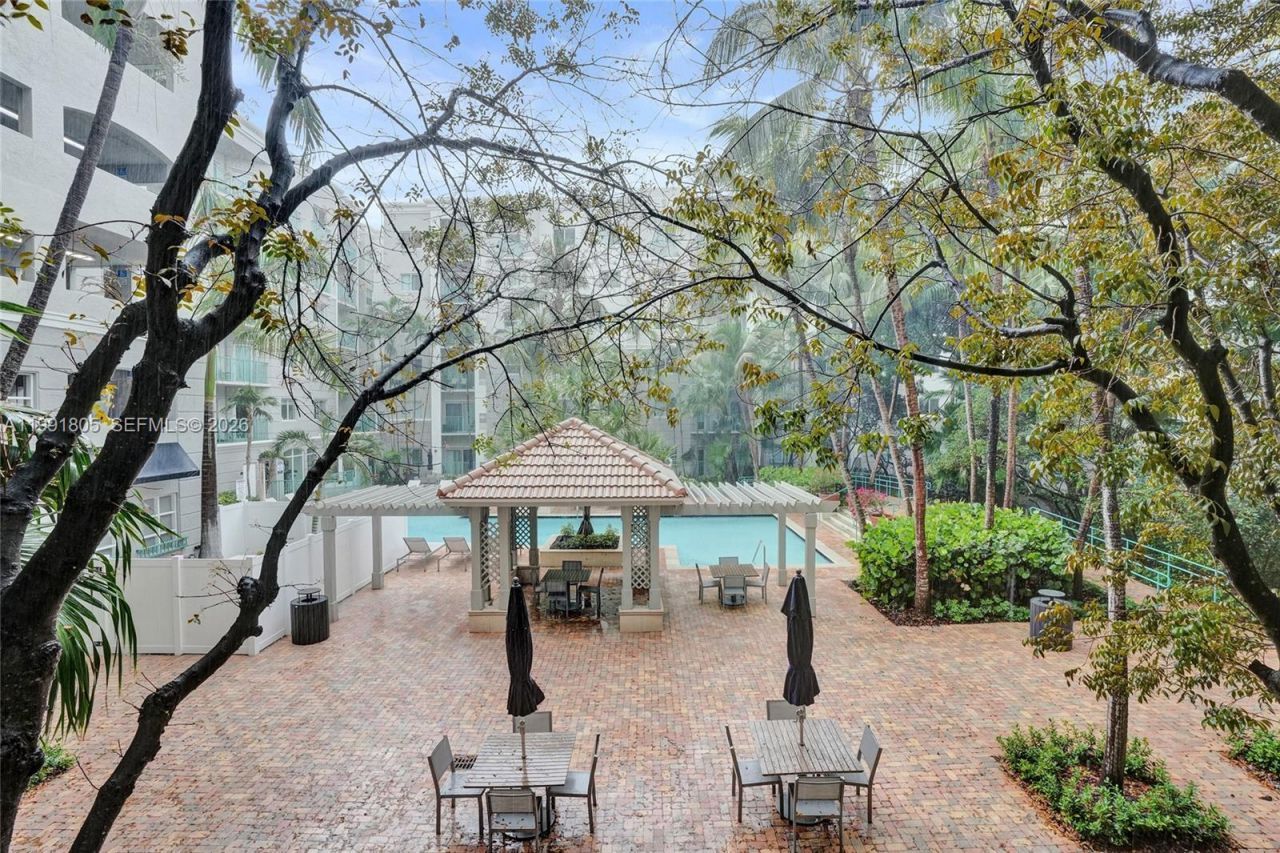 6001 SW 70th St , Unit 252, South Miami, FL 33143 Photo