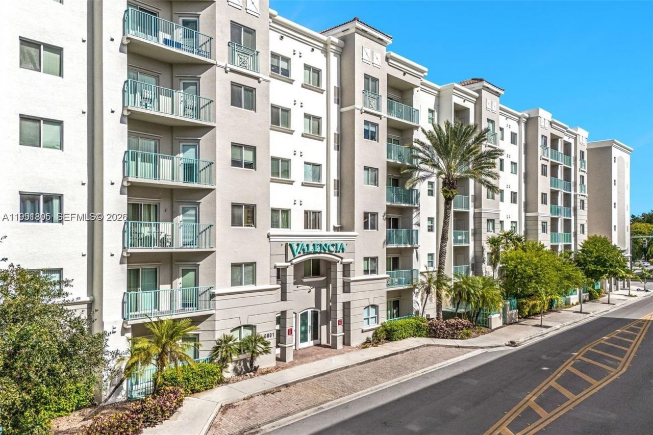 6001 SW 70th St , Unit 252, South Miami, FL 33143 Photo