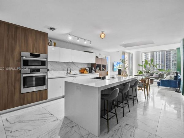 851 NE 1st Ave, Unit 3211, Miami, FL 33132