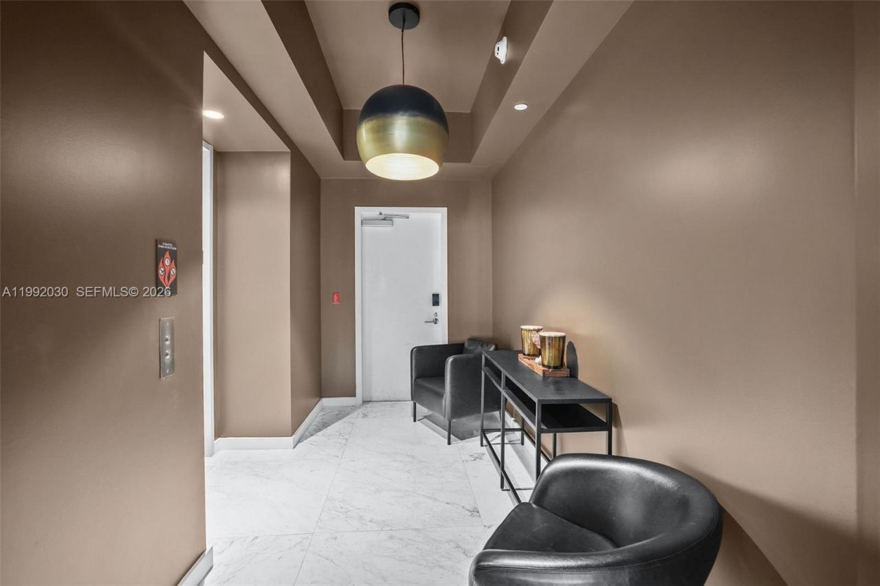 851 NE 1st Ave, Unit 3211, Miami, FL 33132 Photo