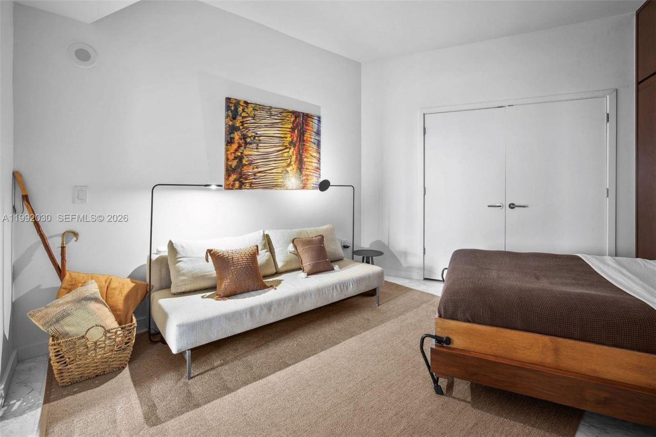 851 NE 1st Ave, Unit 3211, Miami, FL 33132 Photo